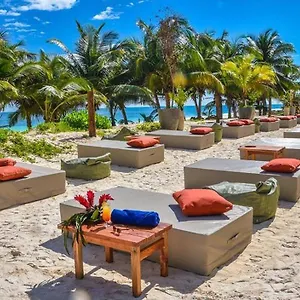 Mia Tulum Beachfront Resort - Ocean View Suites And Beach Club **** Tulum